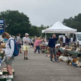 les puces de Riec déballages brocante